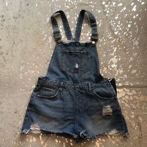 Adorable jean short overalls